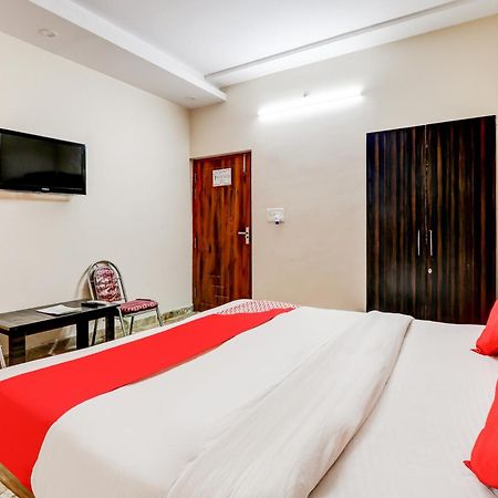 Oyo Flagship Raghuvar Palace Hotel Lucknow Exterior photo