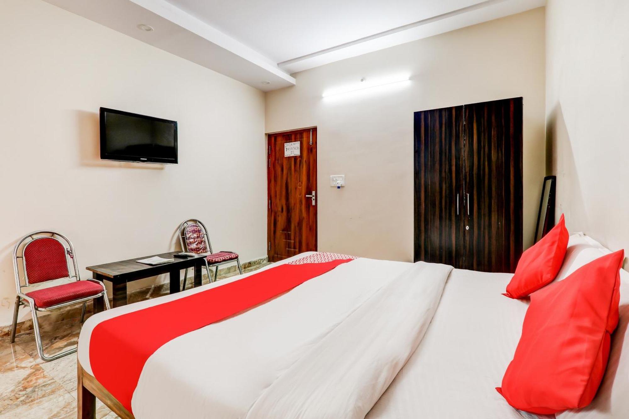 Oyo Flagship Raghuvar Palace Hotel Lucknow Exterior photo